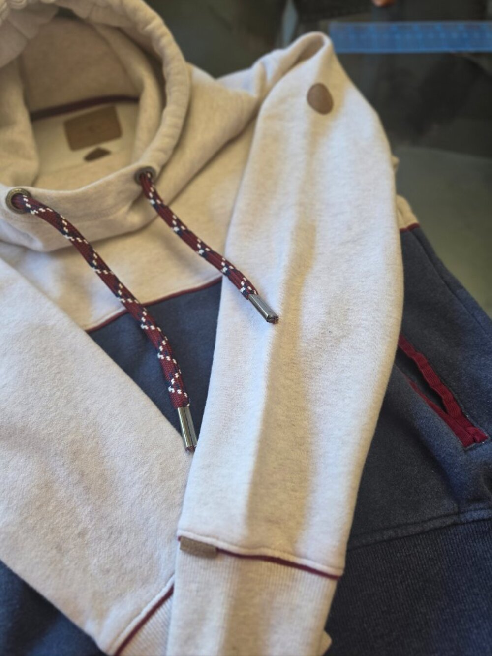 Dravus mens cowl neck size med hoodie